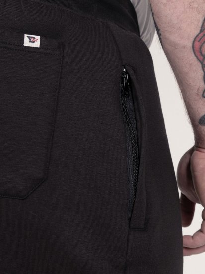 D555 Dexter 1 Cargo Jogger With Bear Embroidery TALL Černá - TALL tepláky - TALL tepláky pro vysoké muže