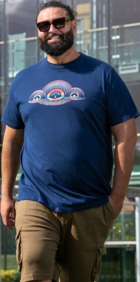 D555 Cheltenham Record With Reflection Printed T-shirt French Navy - Trička - Trička nadměrné velikosti - 2XL-14XL