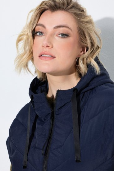 Ulla Popken 851785 Oversize prošívaná vesta s kapucí Tmavě modrá - Vesty - 