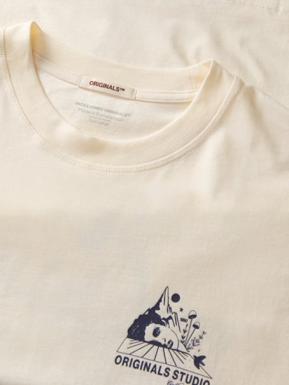 Jack & Jones Bellagio Collage Crew Neck T-Shirt Antique White - Trička - Trička nadměrné velikosti - 2XL-14XL