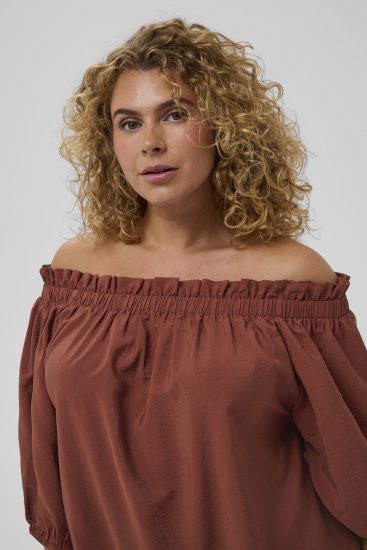 Kaffe Curve Neela Off-Shoulder Blouse Henna Brown - Halenky & tuniky - 