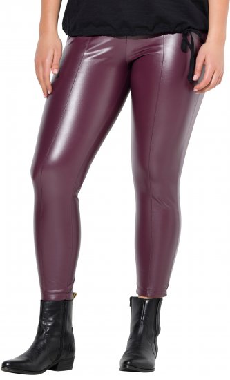 Ulla Popken Metallic Faux Leather Leggings Plum - Džíny & Kalhoty ve Velkých Velikostech – Plus Size - 
