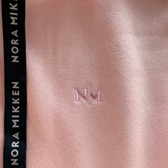 Nora Mikken KAMILLA Cropped Hoodie Peach Whip - DÁMSKÉ OBLEČENÍ XS-XXL - 