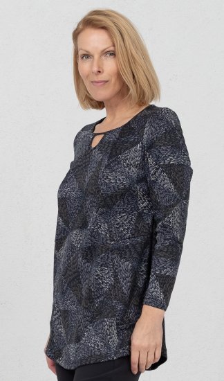 Scandinavian Caramel Triangles Tunic Dark Blue - Potištěná trička pro ženy - 